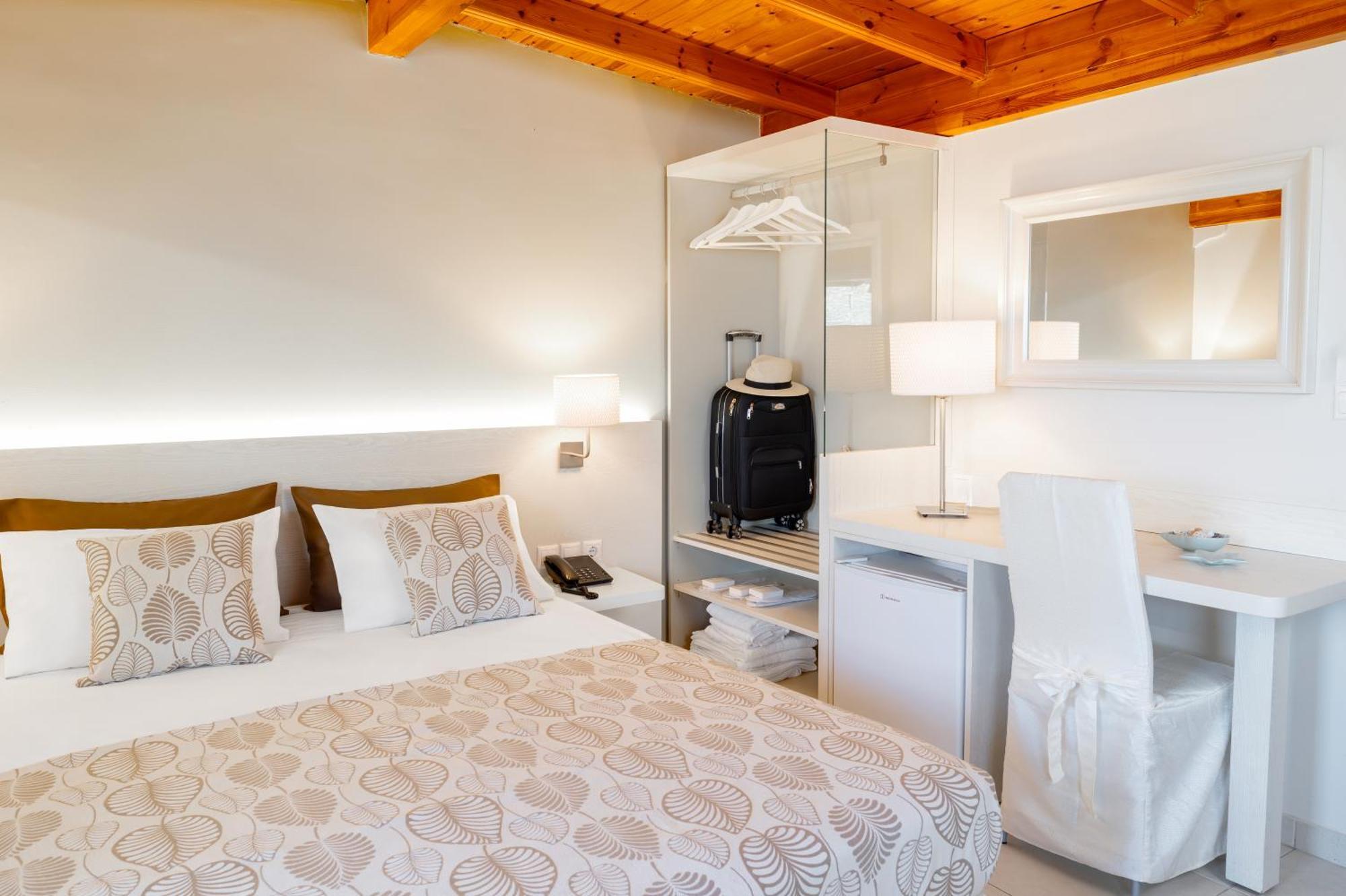 Athos Guest House Pansion Ouranoupoli Exterior foto